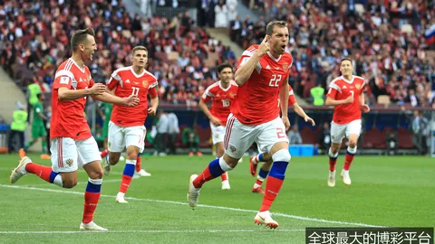 凯恩荣耀环足奖欧洲射手王独揽44球12助
